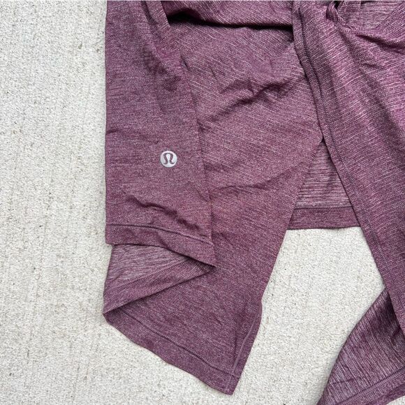 Lululemon hold & let flow tank women’s M - Picture 4 of 10